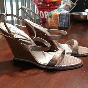 Carlos Santana wedge heels